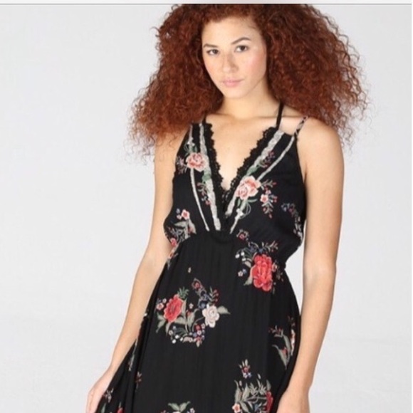 NWT Angie Black Floral Boho Festival Dress Large - Picture 5 of 8